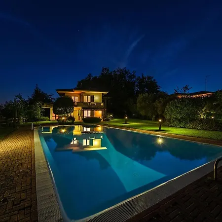 Villa Dei Salici Con Piscina By Wonderful Italy